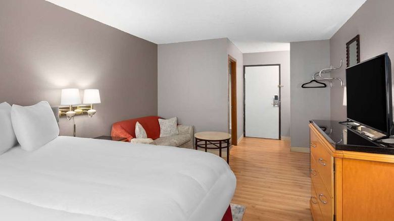 <b>Travelodge by Wyndham Redwood Falls Room</b>. Images powered by <a href="https://iceportal.shijigroup.com/" title="IcePortal" target="_blank">IcePortal</a>.