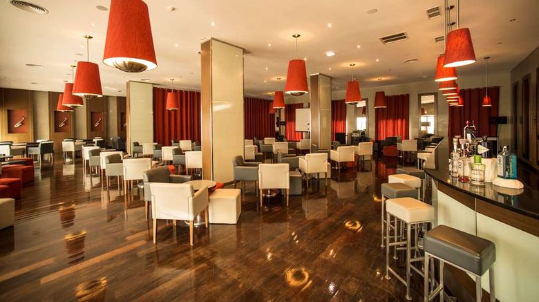 <b>Vila Gale Santa Cruz Restaurant</b>. Images powered by <a href="https://iceportal.shijigroup.com/" title="IcePortal" target="_blank">IcePortal</a>.