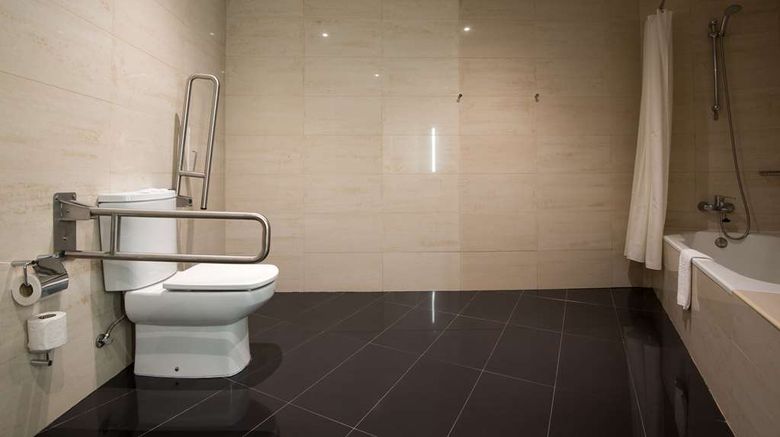 <b>Vila Gale Santa Cruz Room</b>. Images powered by <a href="https://iceportal.shijigroup.com/" title="IcePortal" target="_blank">IcePortal</a>.