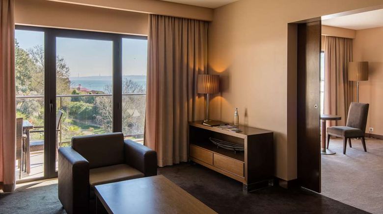 <b>Vila Gale Collection Palacio dos Arcos Suite</b>. Images powered by <a href="https://iceportal.shijigroup.com/" title="IcePortal" target="_blank">IcePortal</a>.