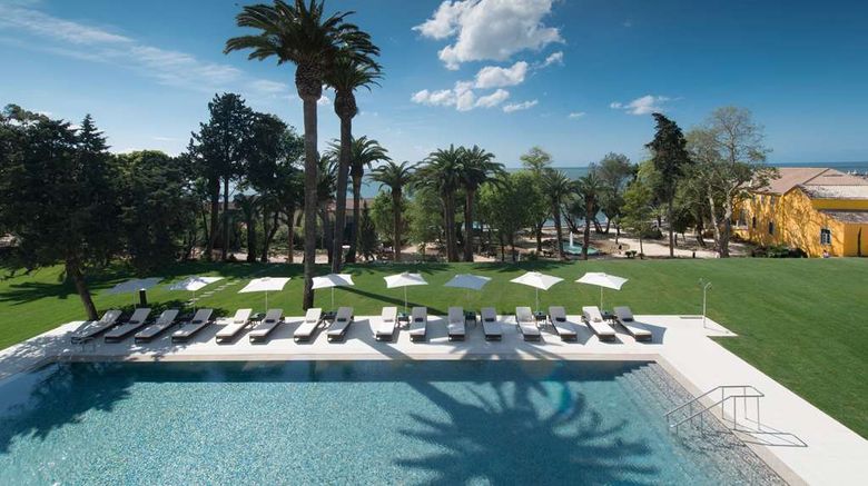<b>Vila Gale Collection Palacio dos Arcos Pool</b>. Images powered by <a href="https://iceportal.shijigroup.com/" title="IcePortal" target="_blank">IcePortal</a>.