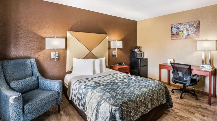 Econo Lodge Room