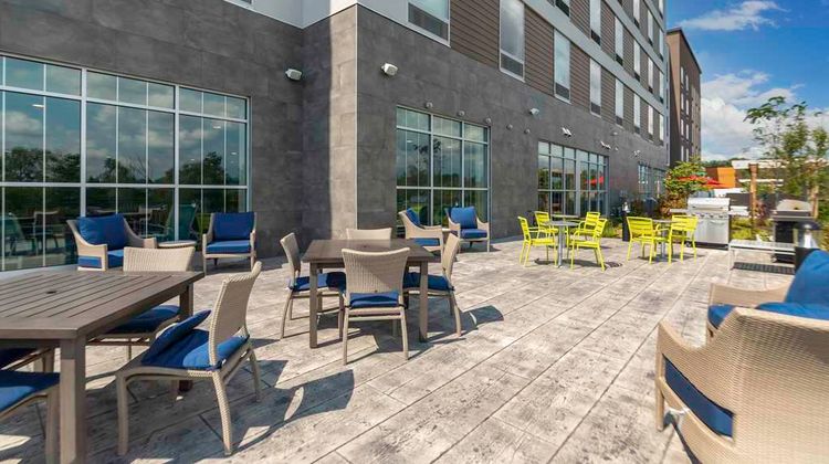 Hilton Garden Inn Fort Wayne North Exterior