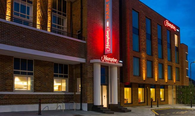 Hampton by Hilton London Park Royal Exterior