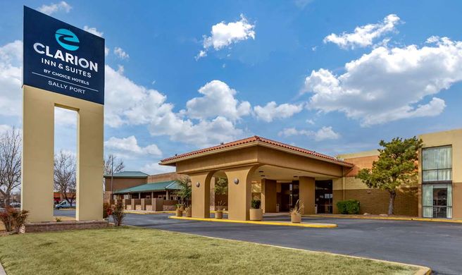 Clarion Inn and Suites Exterior