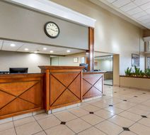 Clarion Inn and Suites Lobby