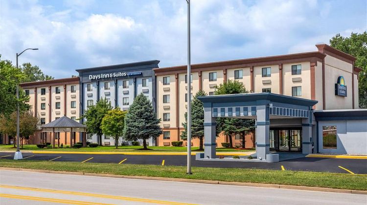 Days Inn and Suites by Wyndham Exterior