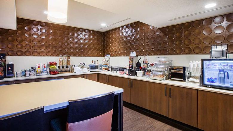 <b>Wingate by Wyndham Roseville/Detroit Other</b>. Images powered by <a href="https://iceportal.shijigroup.com/" title="IcePortal" target="_blank">IcePortal</a>.