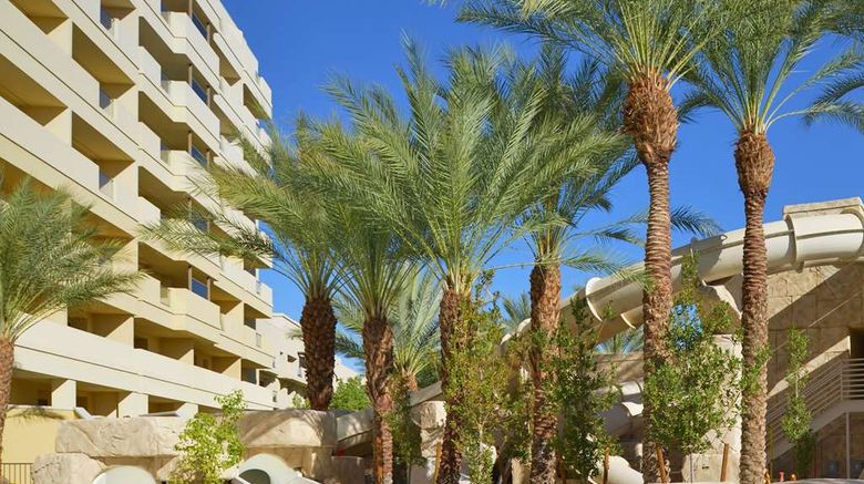 <b>Hilton Vacation Club Cancun Las Vegas Pool</b>. Images powered by <a href="https://iceportal.shijigroup.com/" title="IcePortal" target="_blank">IcePortal</a>.