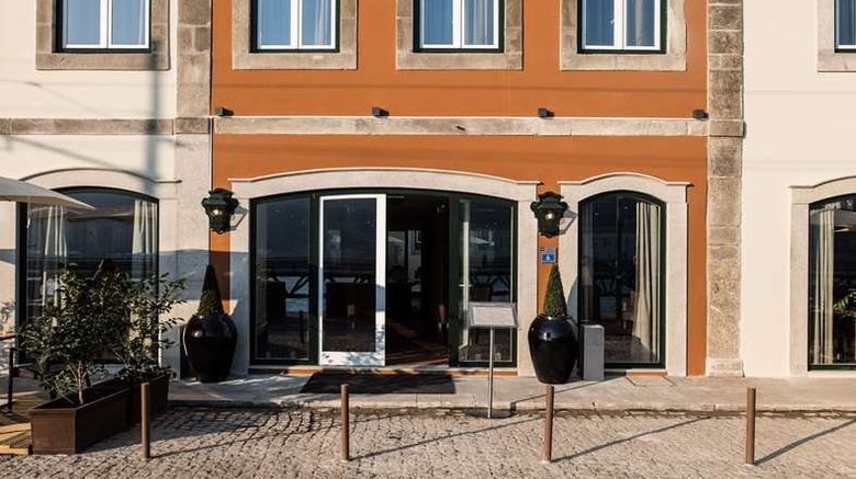 Vila Gale Porto Ribeira Exterior. Images powered by <a href="https://iceportal.shijigroup.com" target="_blank" rel="noopener">Ice Portal</a>.