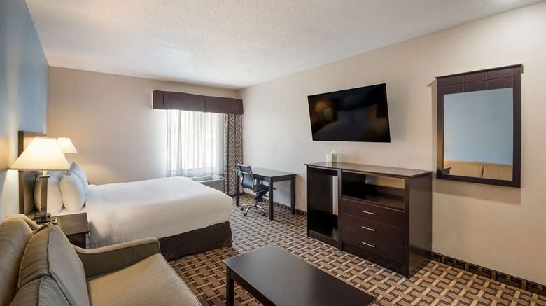 <b>SureStay Plus by Best Western Coralville Room</b>. Images powered by <a href="https://iceportal.shijigroup.com/" title="IcePortal" target="_blank">IcePortal</a>.