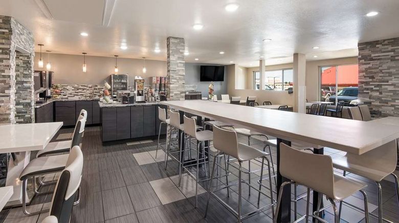 <b>SureStay Plus by Best Western Coralville Restaurant</b>. Images powered by <a href="https://iceportal.shijigroup.com/" title="IcePortal" target="_blank">IcePortal</a>.