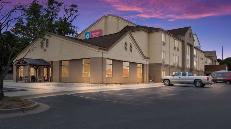 SureStay Plus by Best Western Coralville Exterior