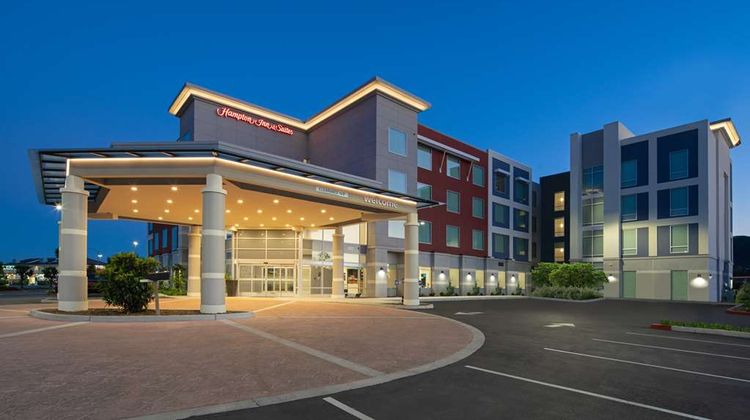 Hampton Inn & Suites Gilroy Exterior