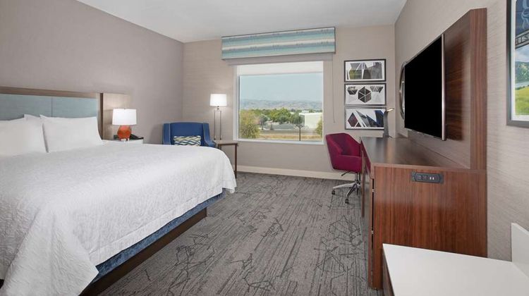 Hampton Inn & Suites Gilroy Room