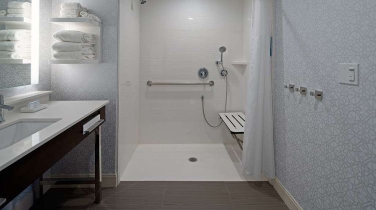 Hampton Inn & Suites Gilroy Room