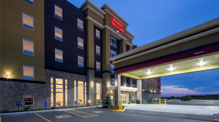 Hampton Inn & Suites Edmonton St Albert Exterior