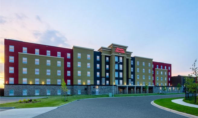 Hampton Inn & Suites Edmonton St Albert Exterior