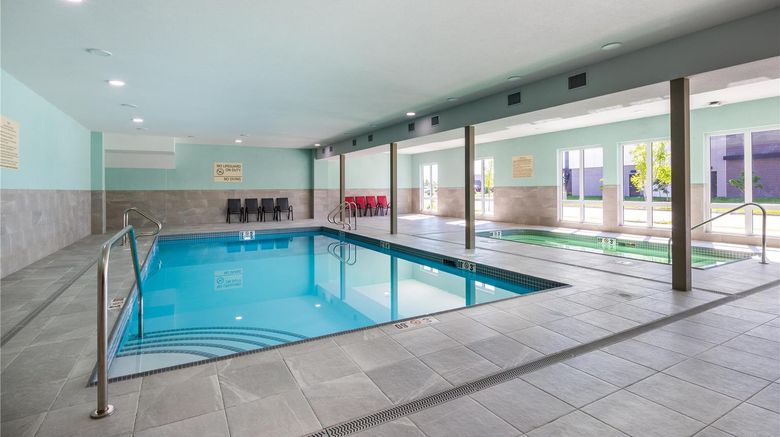 <b>Hampton Inn & Suites Edmonton St Albert Pool</b>. Images powered by <a href="https://iceportal.shijigroup.com/" title="IcePortal" target="_blank">IcePortal</a>.