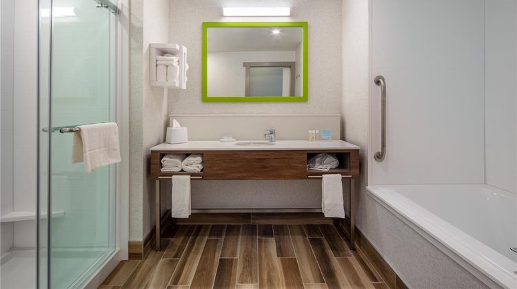 Hampton Inn & Suites Edmonton St Albert Room