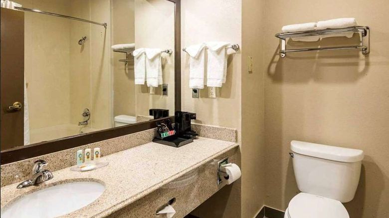 <b>Days Inn by Wyndham Fort Worth North Room</b>. Images powered by <a href="https://iceportal.shijigroup.com/" title="IcePortal" target="_blank">IcePortal</a>.