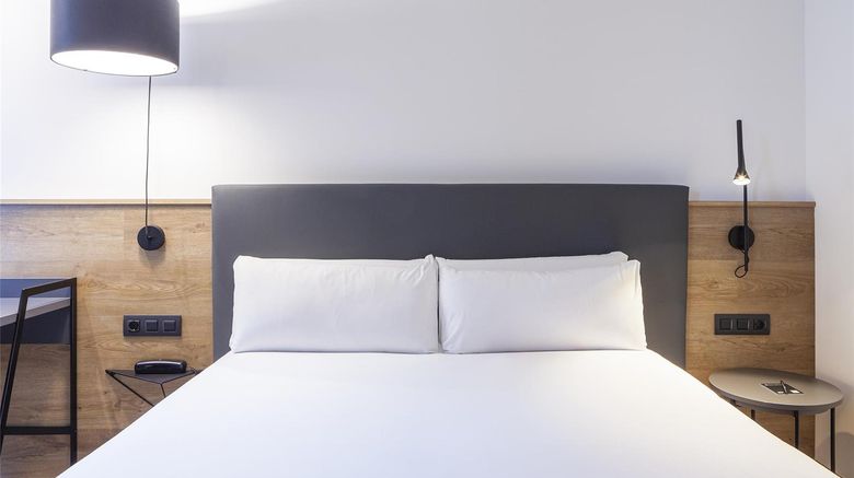 <b>Hotel SB Express Madrid Norte Suite</b>. Images powered by <a href="https://iceportal.shijigroup.com/" title="IcePortal" target="_blank">IcePortal</a>.