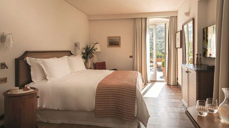 <b>Splendido Mare, A Belmond Hotel Suite</b>. Images powered by <a href="https://iceportal.shijigroup.com/" title="IcePortal" target="_blank">IcePortal</a>.