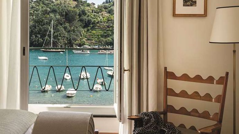 <b>Splendido Mare, A Belmond Hotel Suite</b>. Images powered by <a href="https://iceportal.shijigroup.com/" title="IcePortal" target="_blank">IcePortal</a>.