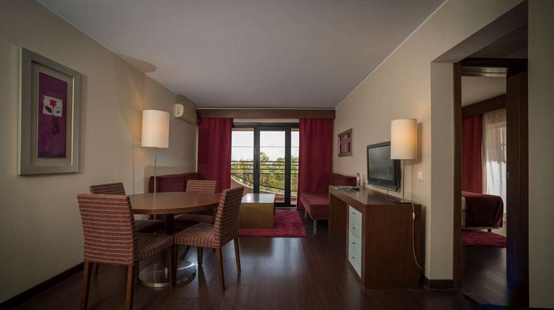 <b>Vila Gale Cascais Suite</b>. Images powered by <a href="https://iceportal.shijigroup.com/" title="IcePortal" target="_blank">IcePortal</a>.