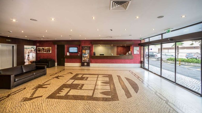 <b>Vila Gale Cascais Lobby</b>. Images powered by <a href="https://iceportal.shijigroup.com/" title="IcePortal" target="_blank">IcePortal</a>.