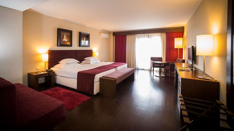 <b>Vila Gale Cascais Room</b>. Images powered by <a href="https://iceportal.shijigroup.com/" title="IcePortal" target="_blank">IcePortal</a>.