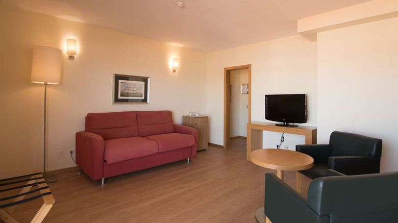 <b>Vila Gale Marina Suite</b>. Images powered by <a href="https://iceportal.shijigroup.com/" title="IcePortal" target="_blank">IcePortal</a>.