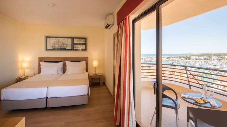 <b>Vila Gale Marina Suite</b>. Images powered by <a href="https://iceportal.shijigroup.com/" title="IcePortal" target="_blank">IcePortal</a>.
