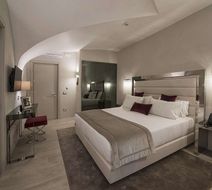 Terrace Pantheon Relais Room
