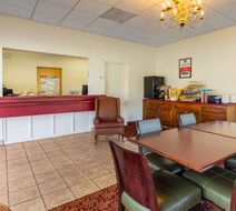Econo Lodge Lobby