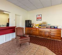 Econo Lodge Lobby