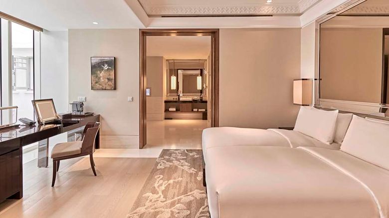 <b>The Capitol Kempinski Hotel Singapore Room</b>. Images powered by <a href="https://iceportal.shijigroup.com/" title="IcePortal" target="_blank">IcePortal</a>.