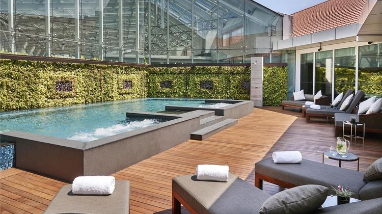 The Capitol Kempinski Hotel Singapore Pool