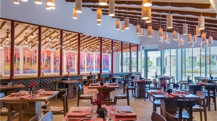 Kempinski Hotel Muscat Restaurant