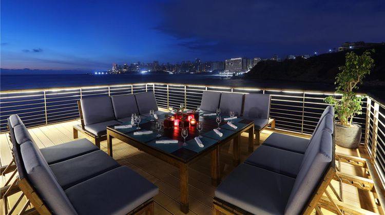 Kempinski Summerland Hotel & Resort Beach