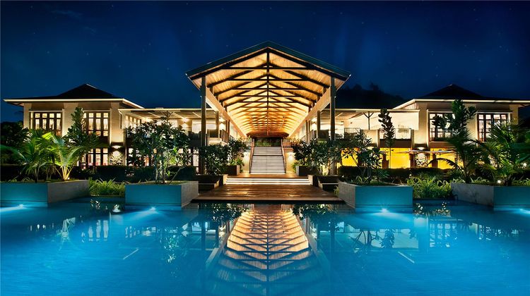 Kempinski Seychelles Resort Pool