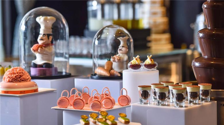 <b>Kempinski Hotel Yinchuan Restaurant</b>. Images powered by <a href="https://iceportal.shijigroup.com/" title="IcePortal" target="_blank">IcePortal</a>.