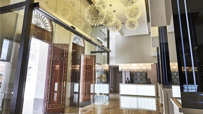 <b>Gran Hotel Manzana Kempinski La Habana Lobby</b>. Images powered by <a href="https://iceportal.shijigroup.com/" title="IcePortal" target="_blank">IcePortal</a>.