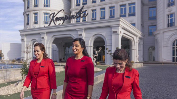 Royal Maxim Palace Kempinski Exterior