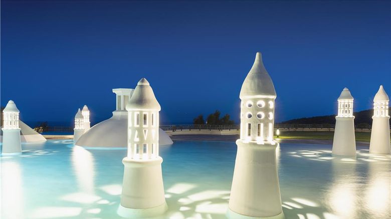 <b>Kempinski Hotel Barbaros Bay - Bodrum Pool</b>. Images powered by <a href="https://iceportal.shijigroup.com/" title="IcePortal" target="_blank">IcePortal</a>.