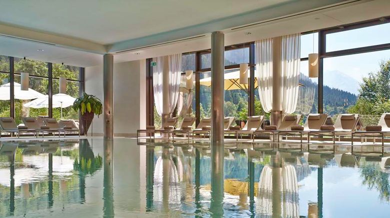 <b>Kempinski Hotel Berchtesgaden Pool</b>. Images powered by <a href="https://iceportal.shijigroup.com/" title="IcePortal" target="_blank">IcePortal</a>.