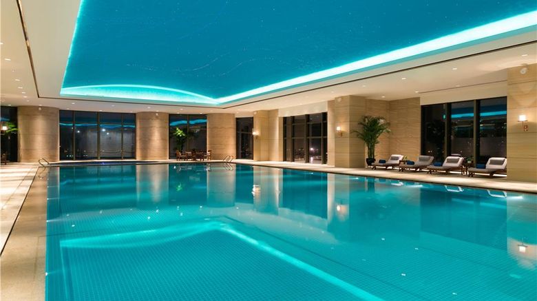 <b>Kempinski Hotel Xiamen Pool</b>. Images powered by <a href="https://iceportal.shijigroup.com/" title="IcePortal" target="_blank">IcePortal</a>.