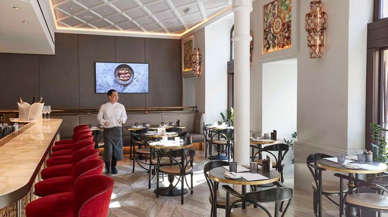 <b>Hotel Vier Jahreszeiten Kempinski Munich Restaurant</b>. Images powered by <a href="https://iceportal.shijigroup.com/" title="IcePortal" target="_blank">IcePortal</a>.