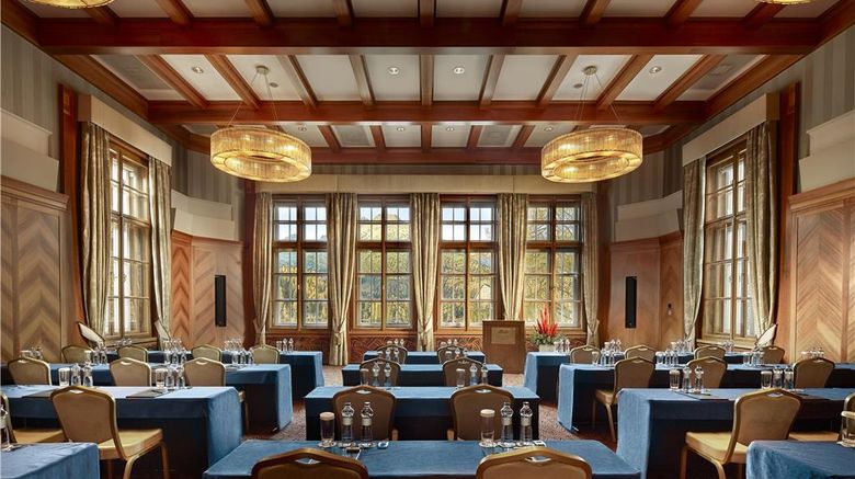 <b>Grand Hotel Kempinski High Tatras Ballroom</b>. Images powered by <a href="https://iceportal.shijigroup.com/" title="IcePortal" target="_blank">IcePortal</a>.