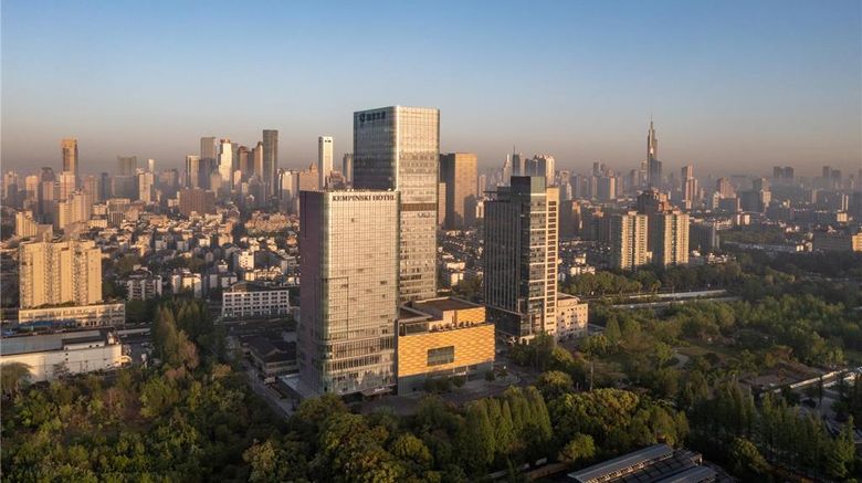 <b>Kempinski Hotel Nanjing Exterior</b>. Images powered by <a href="https://iceportal.shijigroup.com/" title="IcePortal" target="_blank">IcePortal</a>.